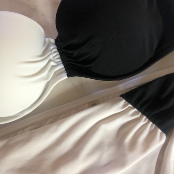 😎 🖤 VS Bikini 🖤 - Picture 9 of 10